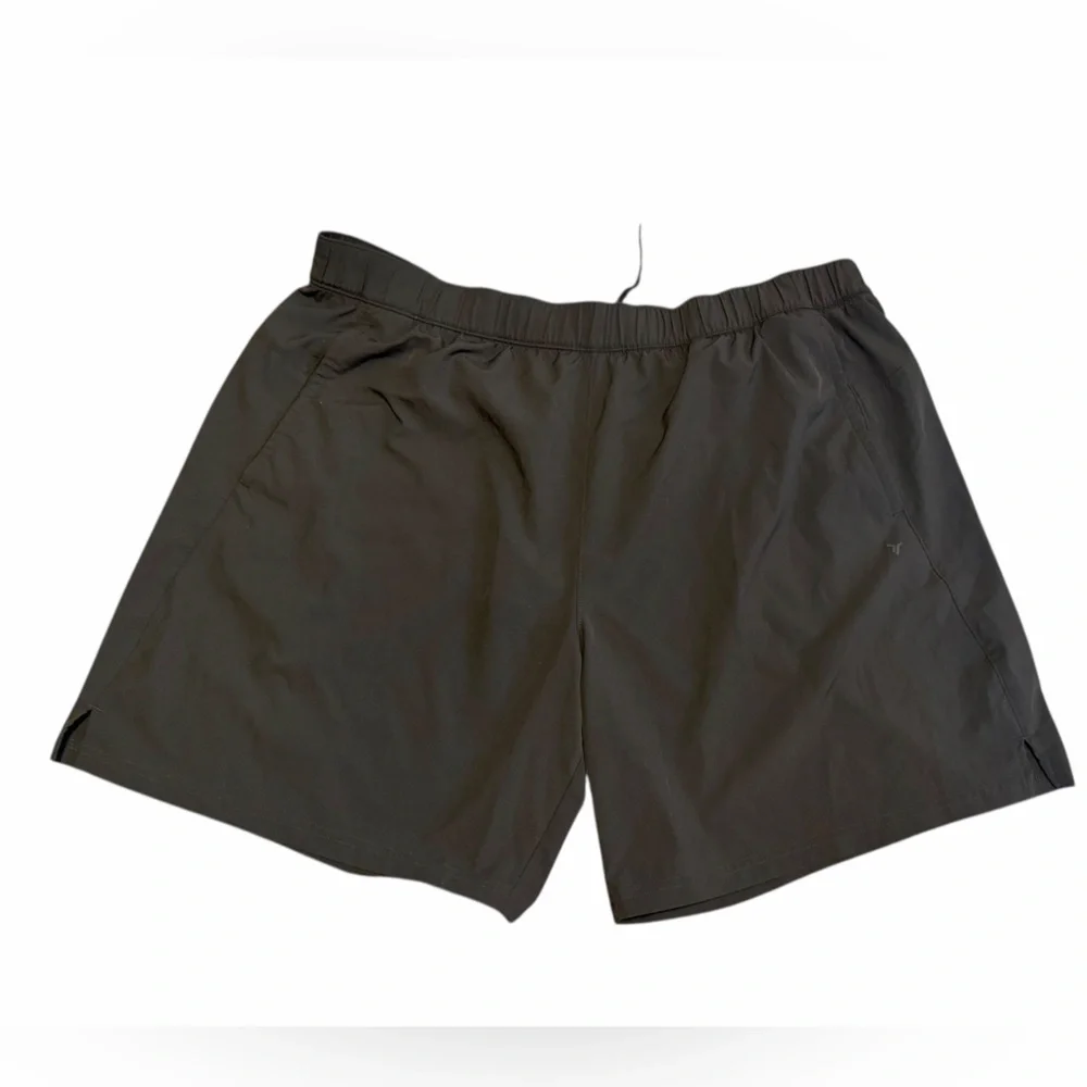 Old Navy Men’s Essential Woven Workout Shorts 7 Inch Inseam